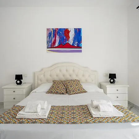 Deluxe B&B